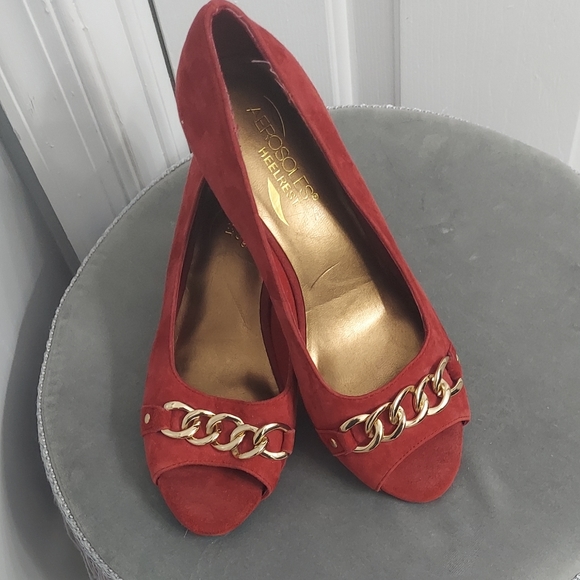 CHAIN EMBELLISHMENT❤️Aerosoles/Suede Shoes.❤ NWOT - Picture 7 of 9